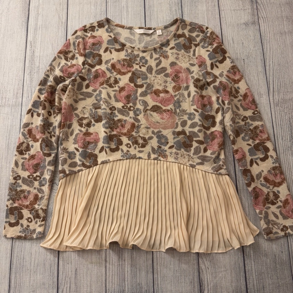 Lauren Conrad Sweater Size Small‎ Vintage Floral with White Ruffle Hem